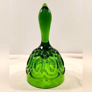 Vintage LE SMITH Green Glass Bell MOON AND STARS Pattern Excellent Condition